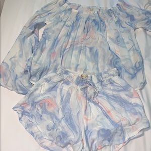Hollister marbled long sleeve blouse and short set